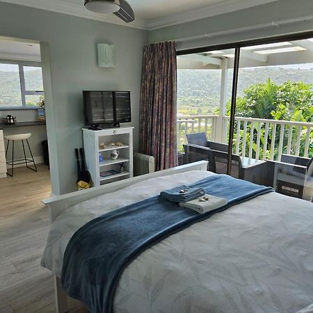 Modern Solar Powered 1 Bed Studio Apartment With Amazing Views Plettenberg Bay Dış mekan fotoğraf