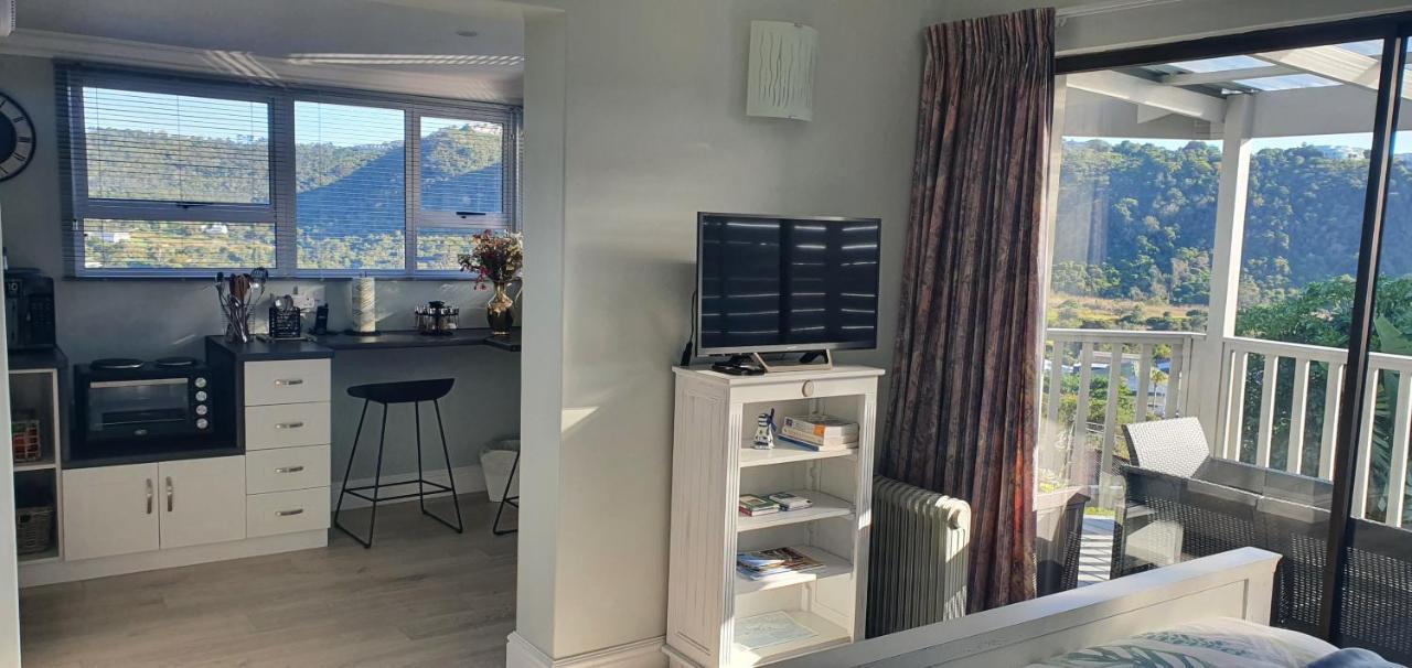 Modern Solar Powered 1 Bed Studio Apartment With Amazing Views Plettenberg Bay Dış mekan fotoğraf