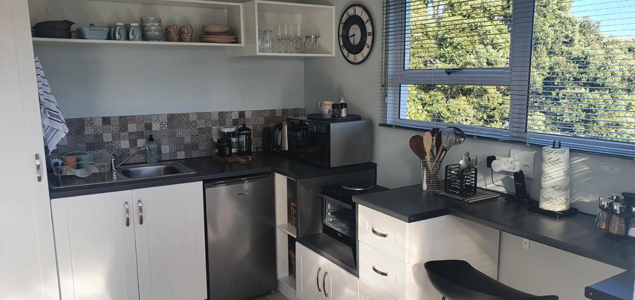 Modern Solar Powered 1 Bed Studio Apartment With Amazing Views Plettenberg Bay Dış mekan fotoğraf